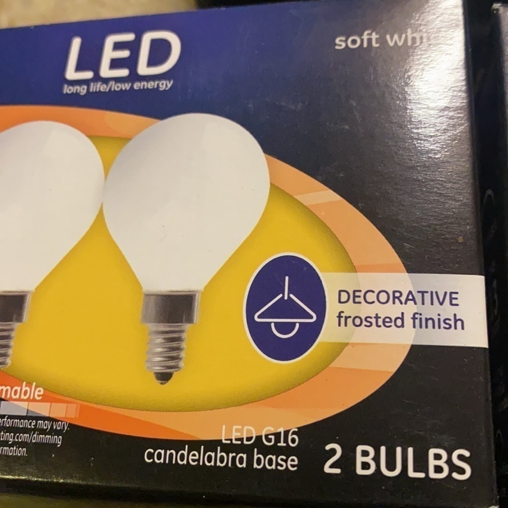 Candelabra LED Bulbs - Picture 3 of 5